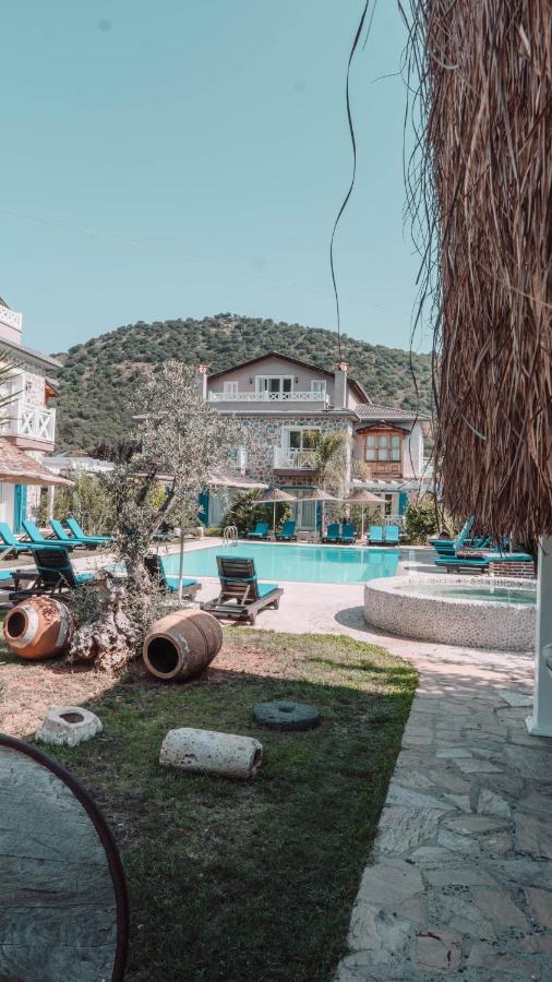 Orino Suites Cedit Luaran gambar